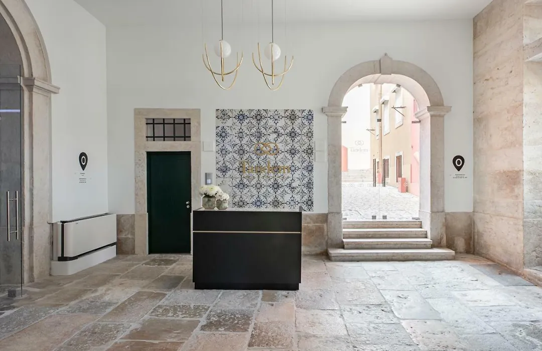 Tandem Palacio Alfama Apartments-1
